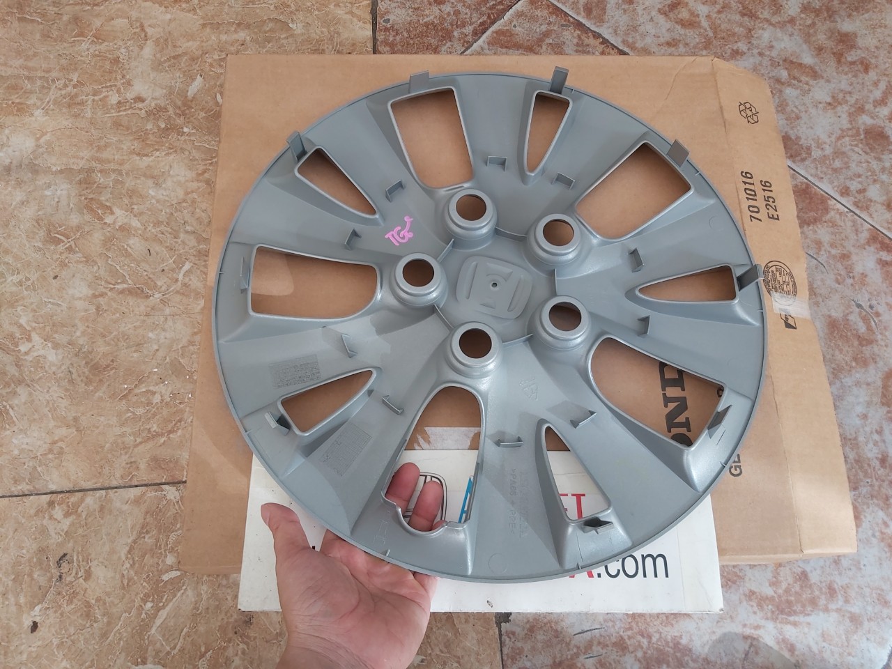 Chụp moay ơ xe Honda CIVIC 